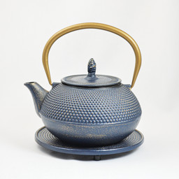 ROYAL öntöttvas teáskanna (1,2l), alátéttel, kék-arany színben képe